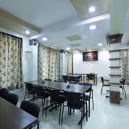 شيردي Oyo 4198 Hotel Shri Sai Murli المظهر الخارجي الصورة