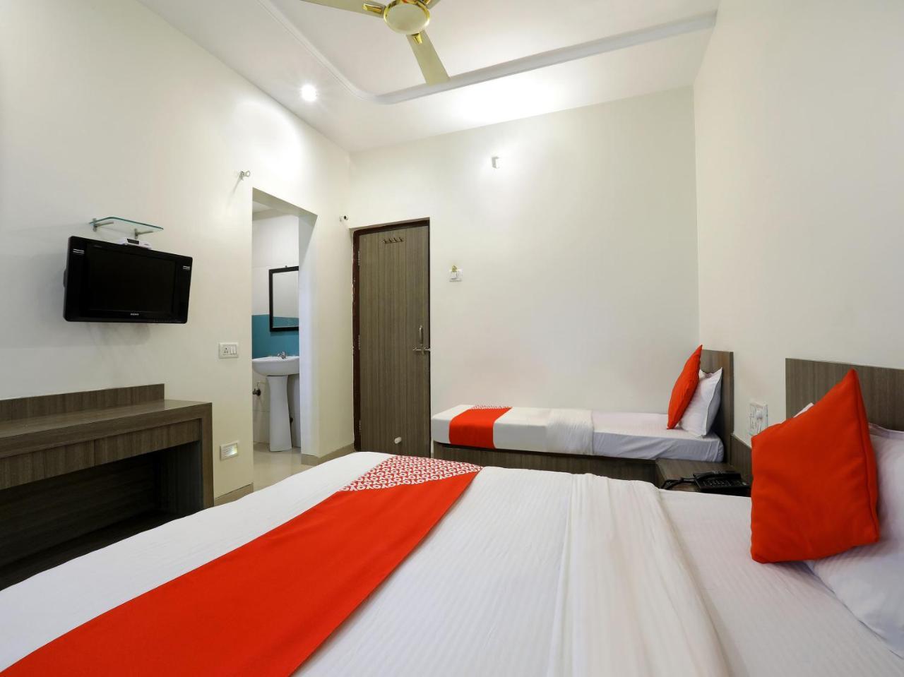 شيردي Oyo 4198 Hotel Shri Sai Murli المظهر الخارجي الصورة