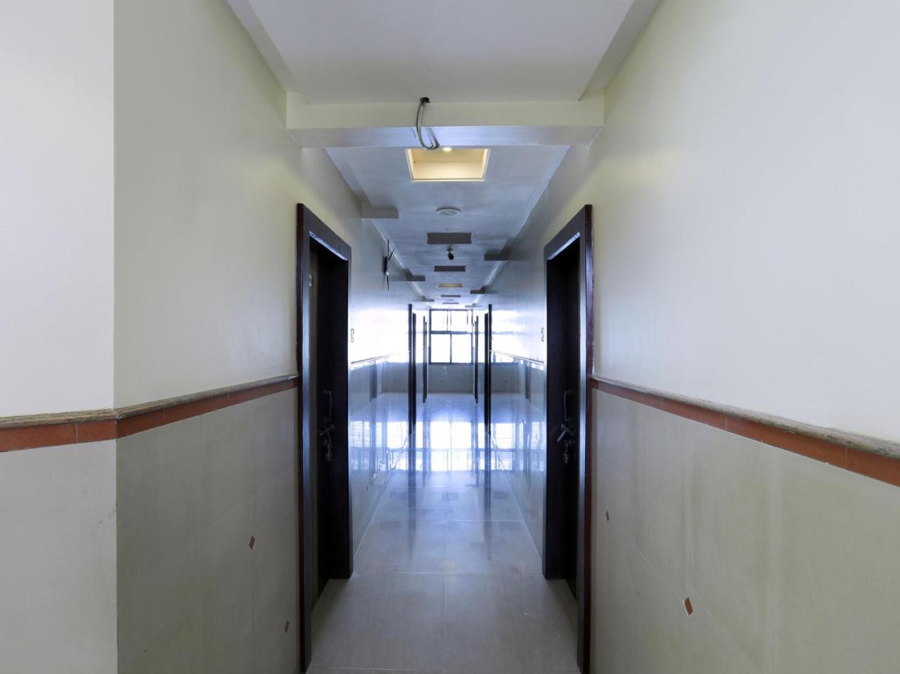 شيردي Oyo 4198 Hotel Shri Sai Murli المظهر الخارجي الصورة