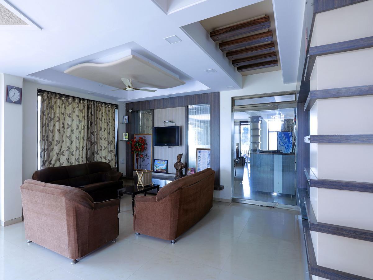 شيردي Oyo 4198 Hotel Shri Sai Murli المظهر الخارجي الصورة